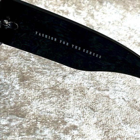 Brand New True Religion Oversized Black Square Sunglasses w/ Rhinestone Logo - Picture 10 of 16